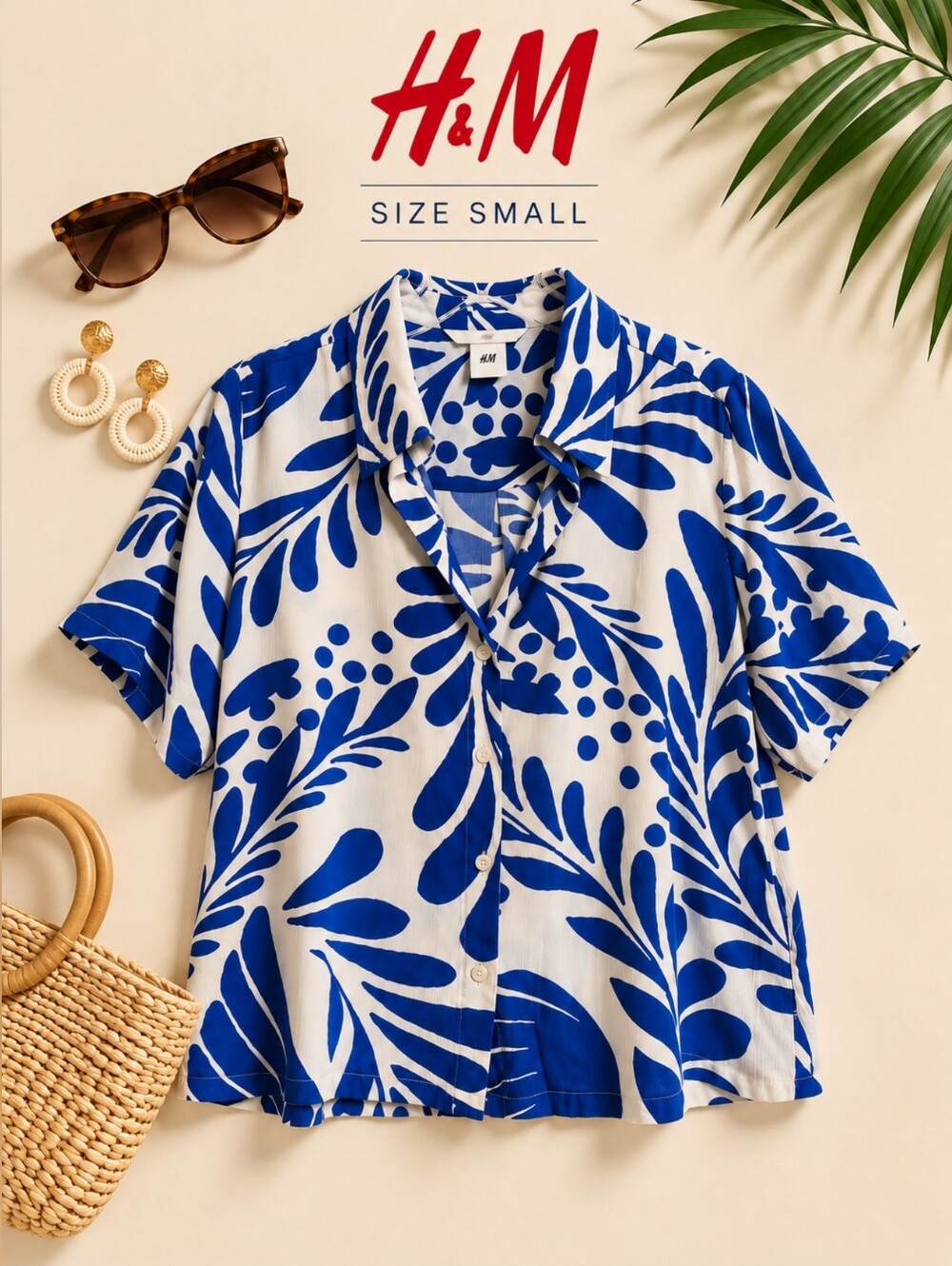 EUC H&M Blue and White Viscose Short-Sleeve Button-Down Shirt, Size Small